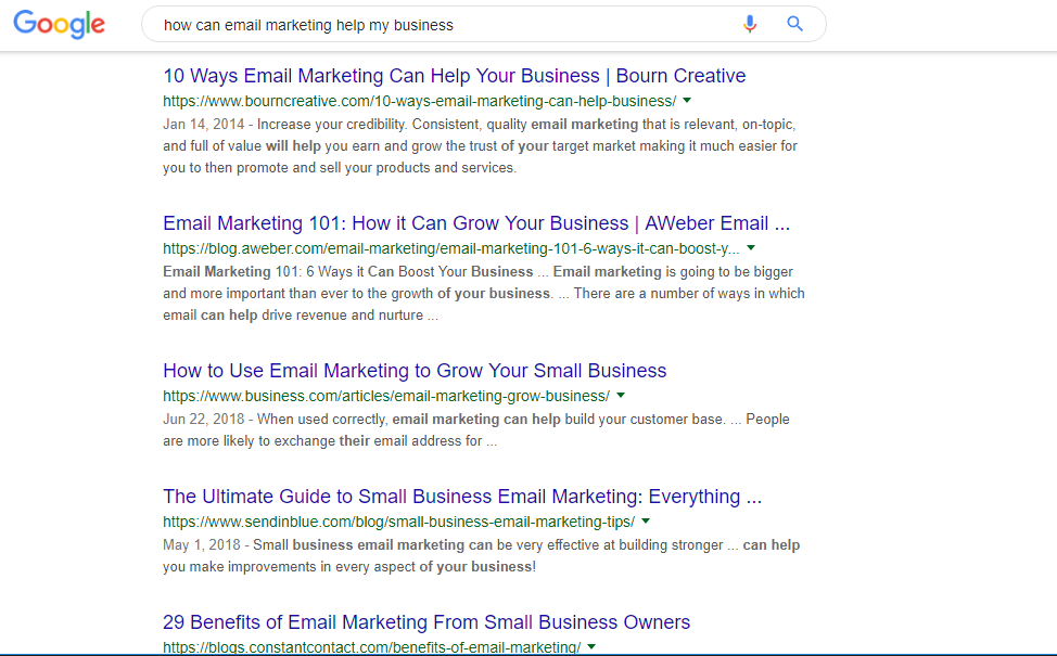 Ví dụ về ảnh chụp màn hình từ Google SERP cho truy vấn tìm kiếm "Email Marketing có thể giúp doanh nghiệp của tôi như thế nào?" 